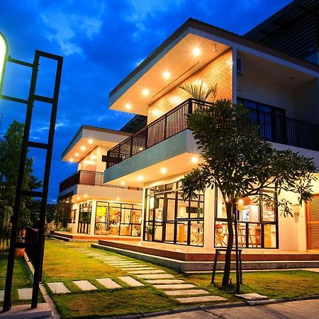 Yellow Moon Hotel Pattaya Eksteriør bilde